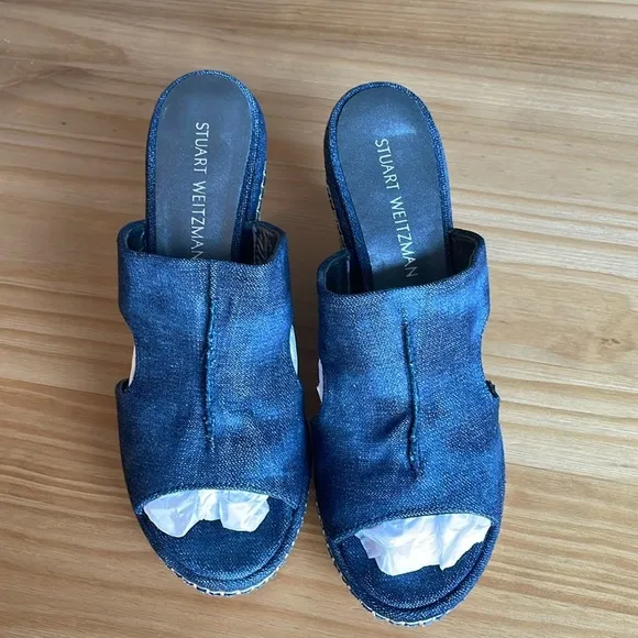 Like New! Stuart Weitzman Espadrille Denim Wedges