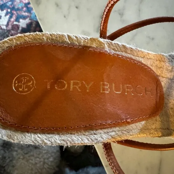 Like new! Tory Burch Diamond Patch Leather Espadrill Wedge in Aged Camel…