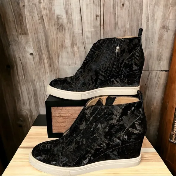 Linea Paolo Textured Sneaker Wedges (G459)