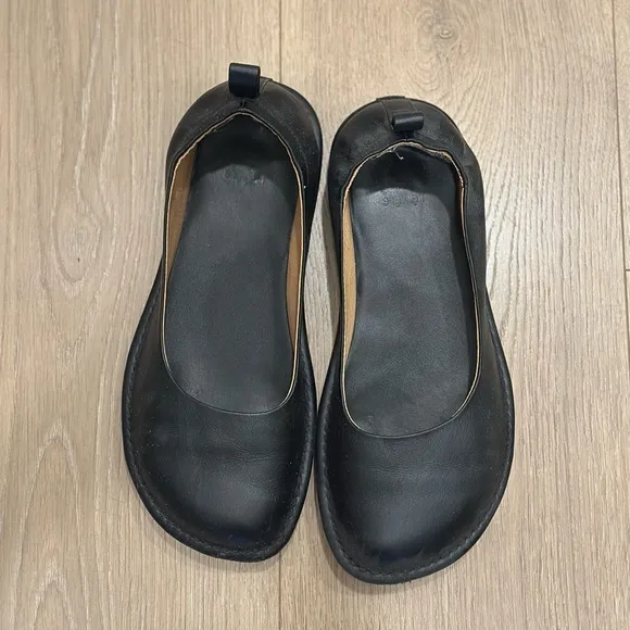 LÉMÉLS Leather Ballerina Flats in Black