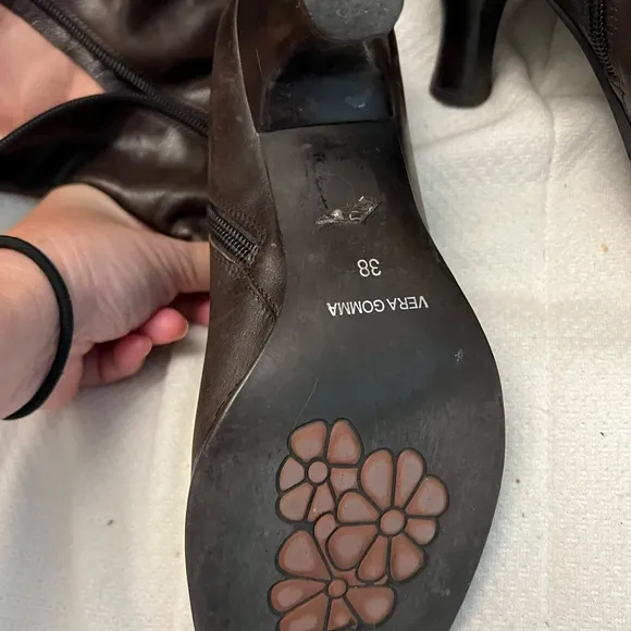 Lobe leather boots