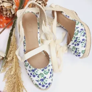 LOFT White Blue Floral Espadrille Wedges Sz 6