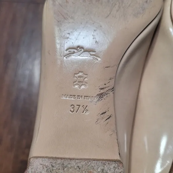 Longchamp Nude Patent Leather Flats size 37.5