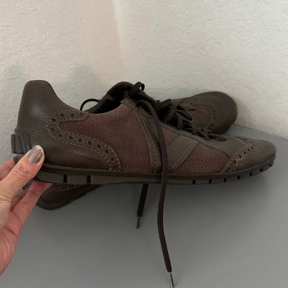 Louis Vuitton Brown Leather Sneakers shoes size 10.5