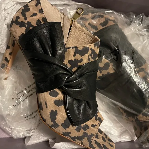 Louise et Cie -Lo-Idols  Open Toe Heeled Shoe Boots 8 1/2- New