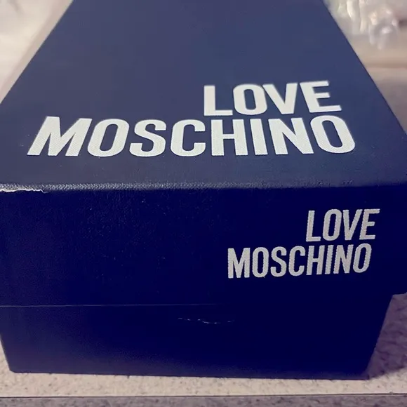 Love Moschino shoes patten leather size 7
