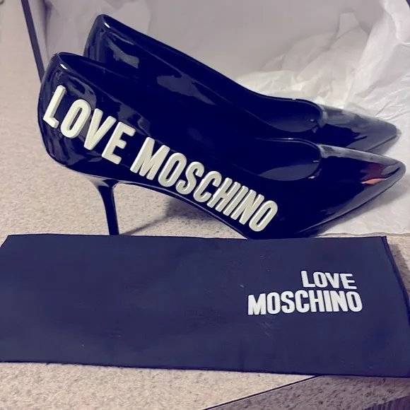 Love Moschino shoes patten leather size 7