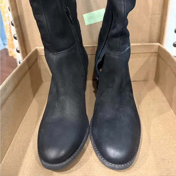 Lucky Brand Black Heeled Boots Sleek Design