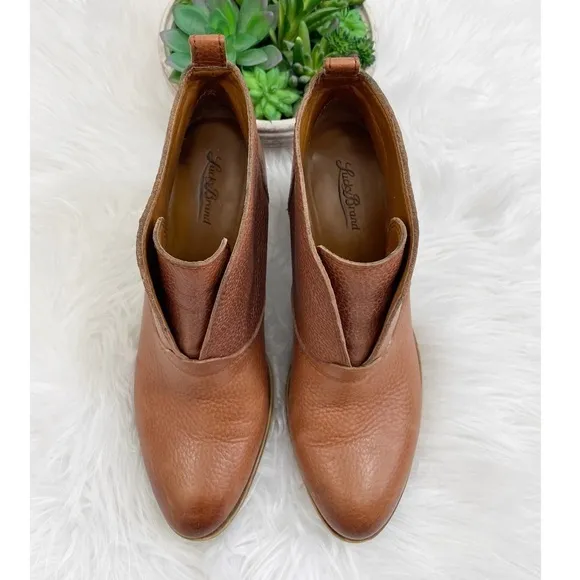 Lucky Brand Boho Brown Leather Distressed Ehllen Heeled Ankle Boots Size 9