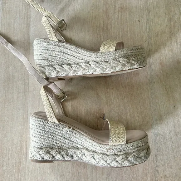Lulu’s Cesilie Natural Woven Ankle Strap Platform Espadrille Wedges