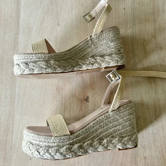 Lulu’s Cesilie Natural Woven Ankle Strap Platform Espadrille Wedges