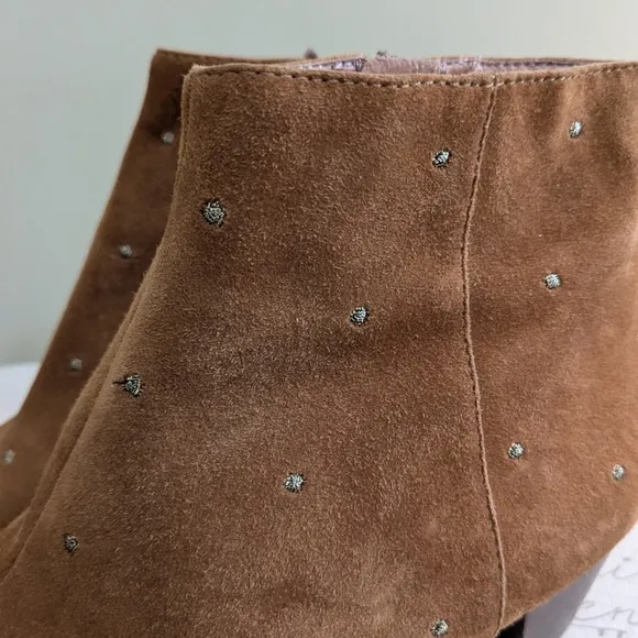 Madewell women's tan suede dot ankle boots booties leather heeled size 7
