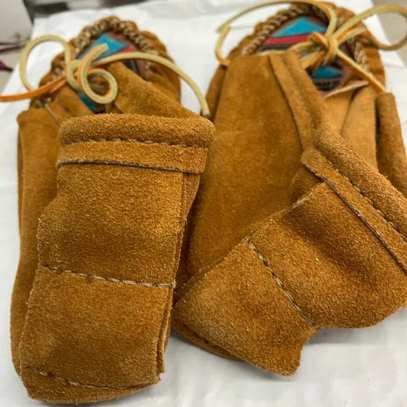 Maninal Women’s Tan MoccasinsSize 8