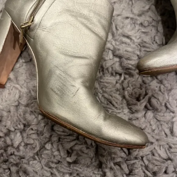 MANOLO BLAHNIK Gold Leather Heeled Ankle Boots Booties 6