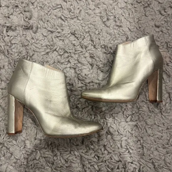 MANOLO BLAHNIK Gold Leather Heeled Ankle Boots Booties 6