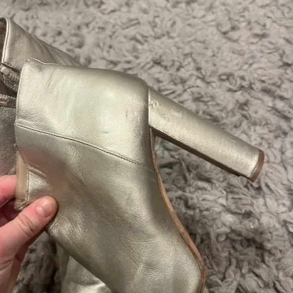 MANOLO BLAHNIK Gold Leather Heeled Ankle Boots Booties 6