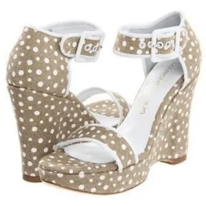 Marchez-Vous Claudette Wedges