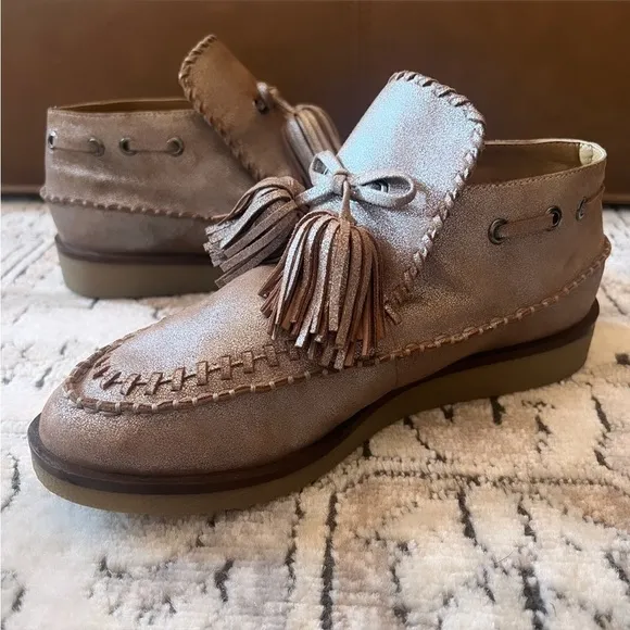 MARTHA STEWART X AEROSOLES Shirley Bronze Metallic Leather Tassle Moccasins 8.5
