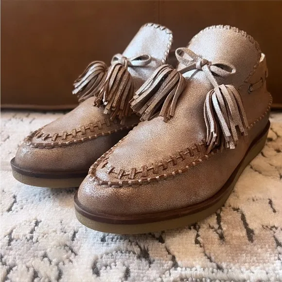MARTHA STEWART X AEROSOLES Shirley Bronze Metallic Leather Tassle Moccasins 8.5