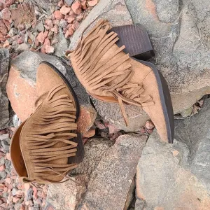 MATISSE ANTHRO Lambert Ankle Booties Boots 7.5 Saddle Fringe Moccasins Cowgirl