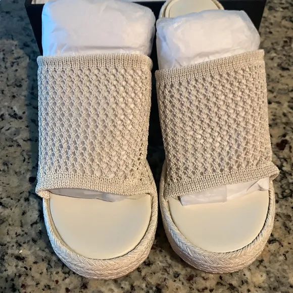 Matrix Dove Waffle 11.5cm Wedges NWT