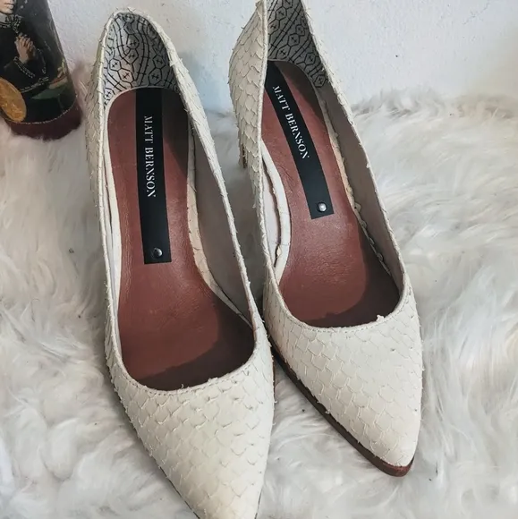 Matt Bernson Beige Croc Leather Pumps - Anthropologie