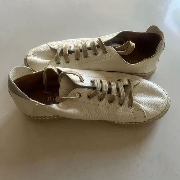 Maypol leather casual tennis shoes