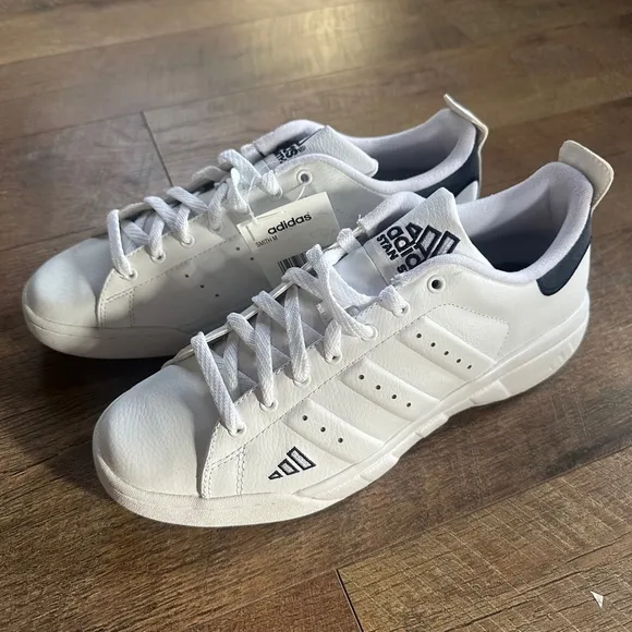 Men's Adidas Stan Smith White Sneakers Size 11.5