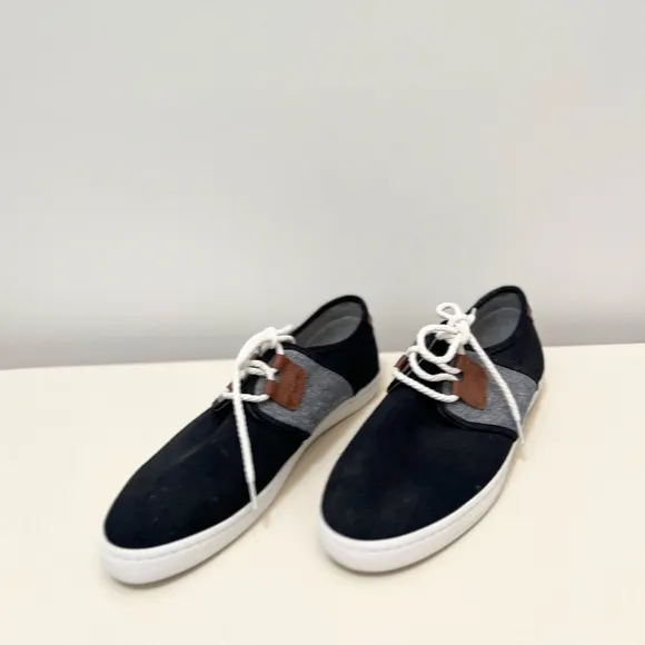 MEN’S ARMISTICE DRONE ONE CLOUD SNEAKER IN BLUE-MARINE W/ LEATHER DETAIL