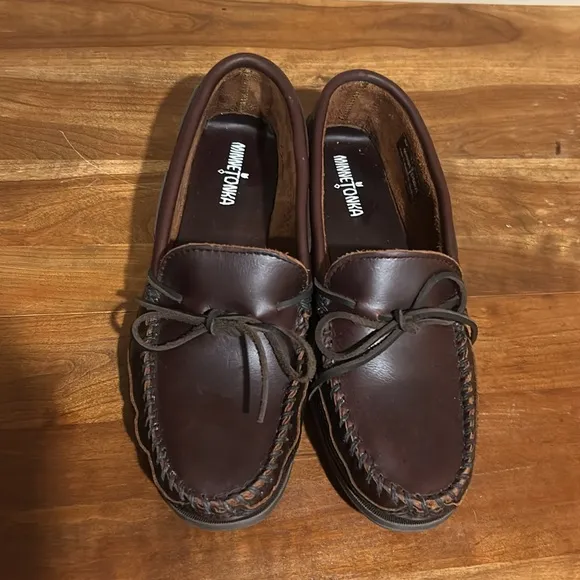 Men’s Minnetonka leather loafers. Size 9-1/2. These are new without box