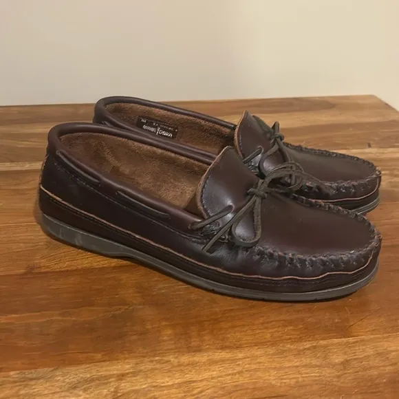 Men’s Minnetonka leather loafers. Size 9-1/2. These are new without box