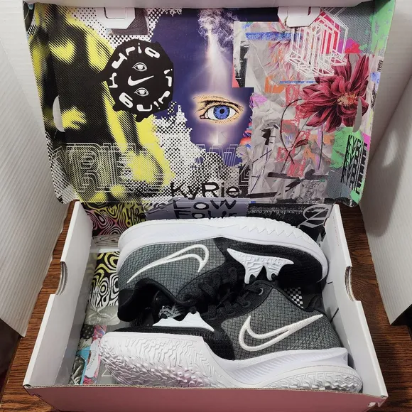 Men's Nike Kyrie Low 4 TB Size 7.5 Black/White