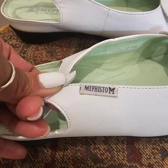 Mephisto Women's White Leather Bow Flats Size 8