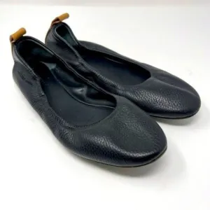 Mercedes Castillo womans black leather ballerina flats BoxE