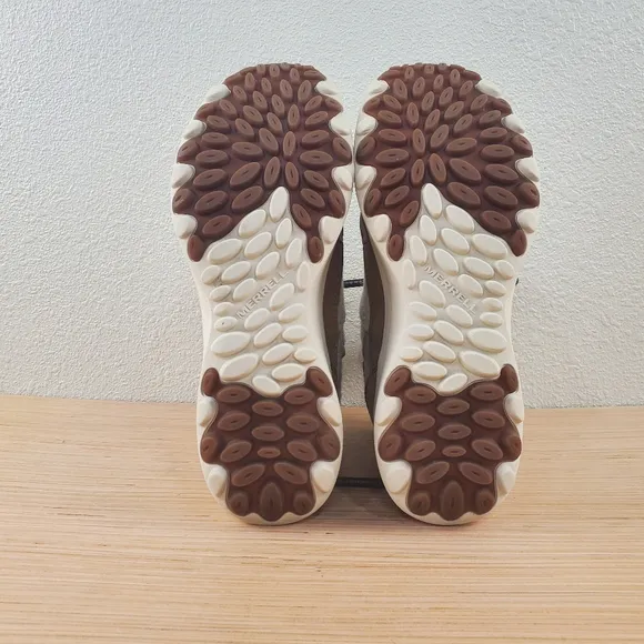 Merrell Ankle Outdoor Boots NWOT Light Brown with Beige Size 9.5