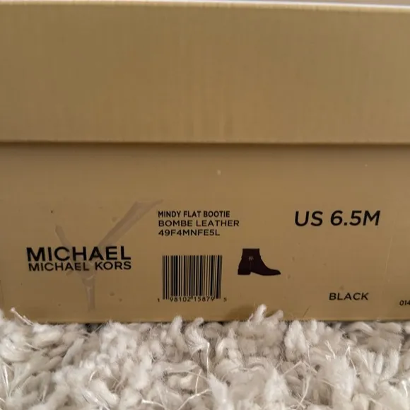 Michael Kors Black Women's Ankle Boots Size 6.5 LN