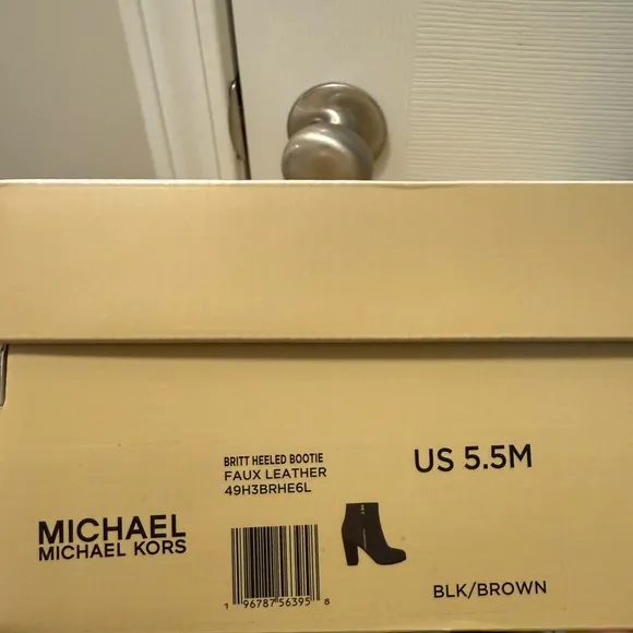 Michael Kors Britt Heeled Bootie - size 5.5