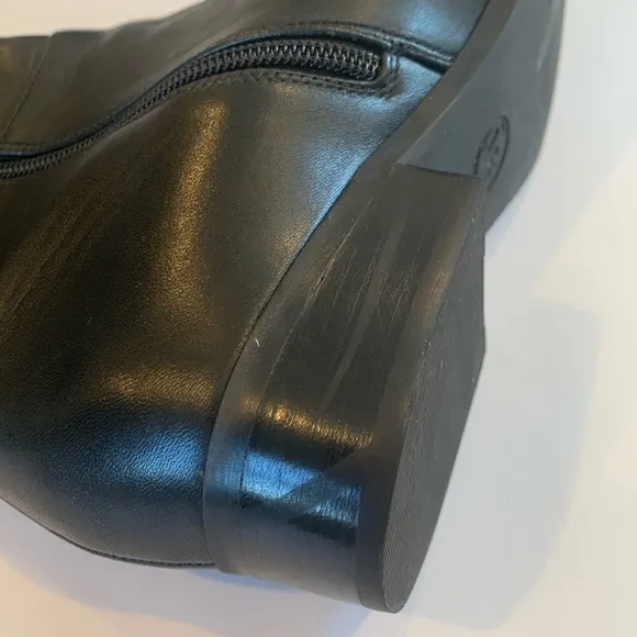 Michael Kors Bromley Black Leather Knee High Flat Riding Boots Women’s Size 8