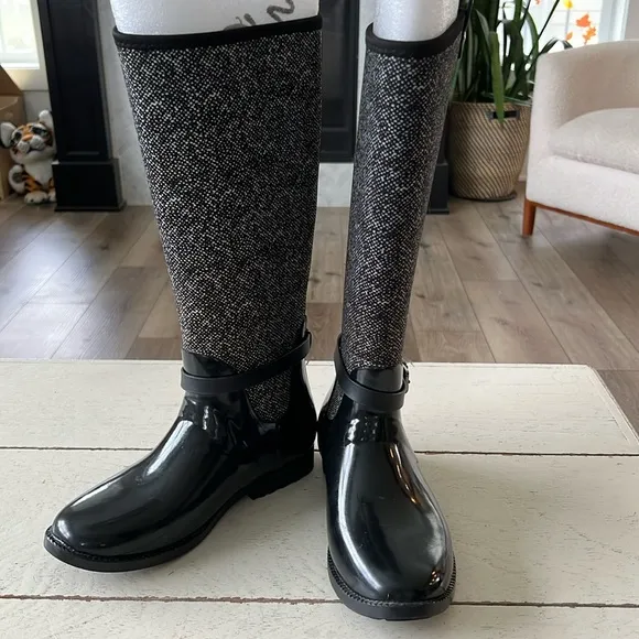 Michael Kors Harness Black &amp; White Print Knee-High Tall Rubber Rain Boots Size 7