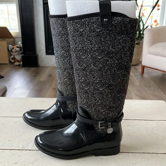 Michael Kors Harness Black &amp; White Print Knee-High Tall Rubber Rain Boots Size 7