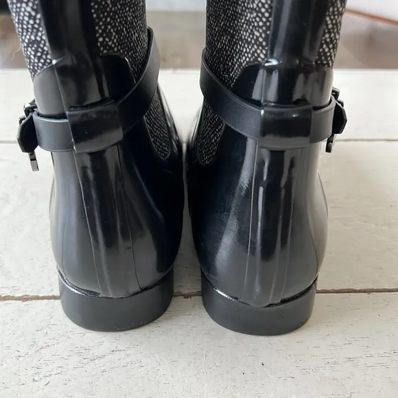 Michael Kors Harness Black &amp; White Print Knee-High Tall Rubber Rain Boots Size 7