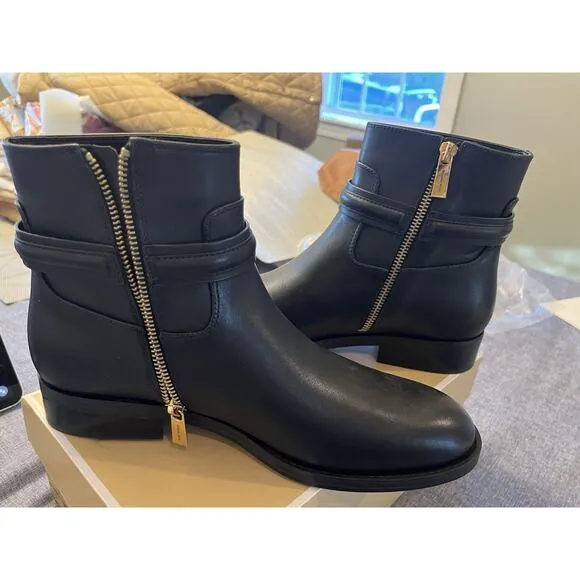 MICHAEL KORS “MINDY” FLAT LOGO BOOTIE BOMBE LEATHER BLACK SIZE 8.5 MSRP$398