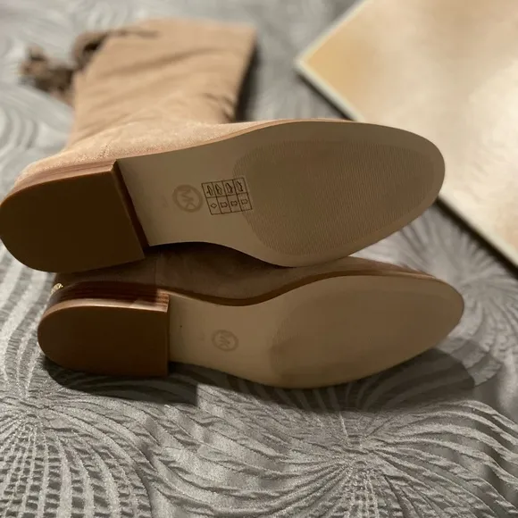 Michael Kors Rhea Flat Boots NWOT