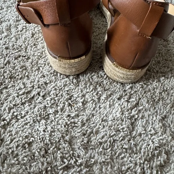 Michael Kors womens Darby Sandals Women's Brown Strappy Sandals leather size 10