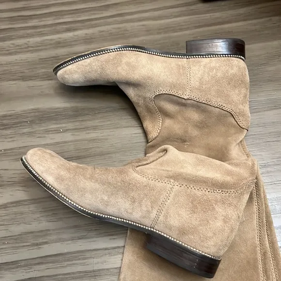 MICHAEL MICHAEL KORS FLAT BOOT TAN SUEDE 6.5