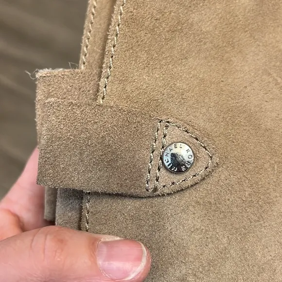 MICHAEL MICHAEL KORS FLAT BOOT TAN SUEDE 6.5