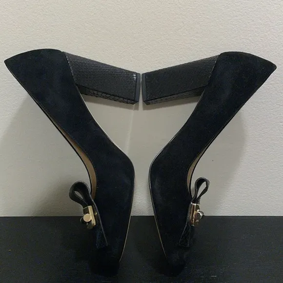 Michael Michael Kors Gloria Kiltie Chunk Heel Suede Shoes.  Size 8.