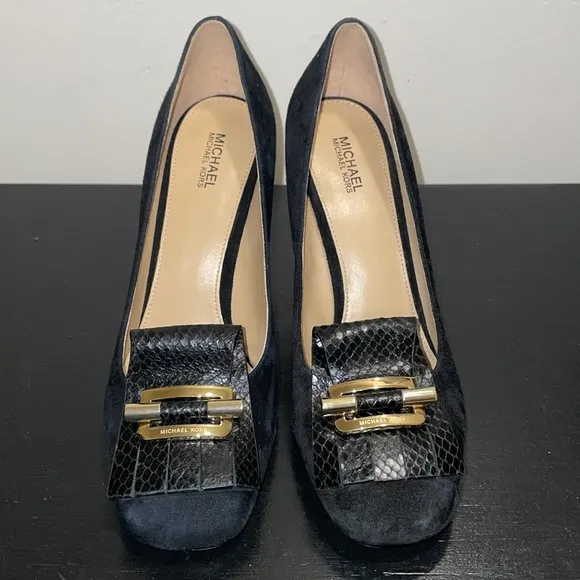 Michael Michael Kors Gloria Kiltie Chunk Heel Suede Shoes.  Size 8.