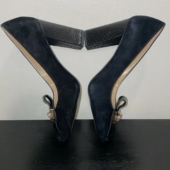Michael Michael Kors Gloria Kiltie Chunk Heel Suede Shoes.  Size 8.