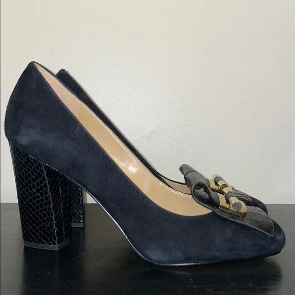 Michael Michael Kors Gloria Kiltie Chunk Heel Suede Shoes.  Size 8.